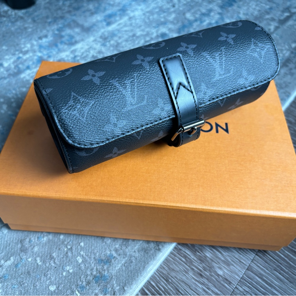Louis Vuitton watch case/ watch roll